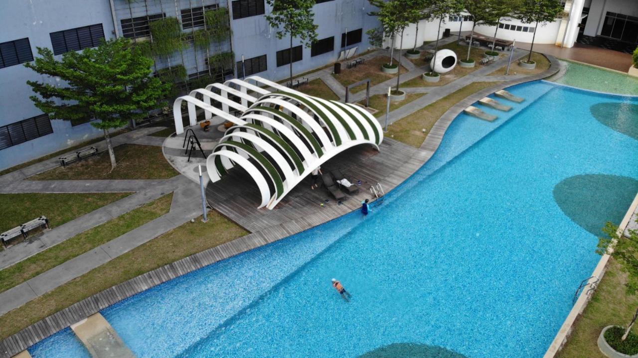 No.7 The Zebra @ Puchong Skypod Residence Экстерьер фото