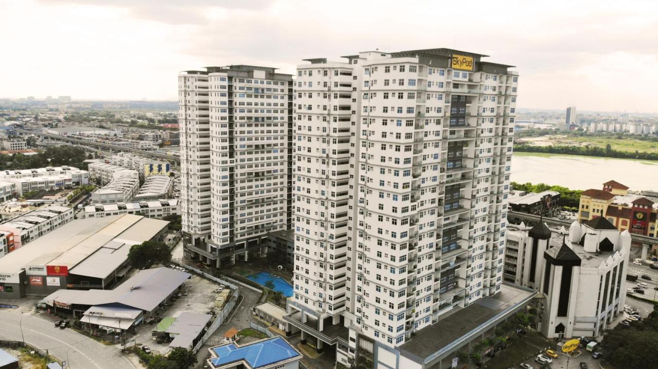 No.7 The Zebra @ Puchong Skypod Residence Экстерьер фото